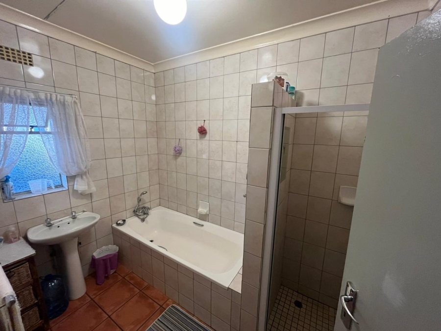 3 Bedroom Property for Sale in Protea Park North West